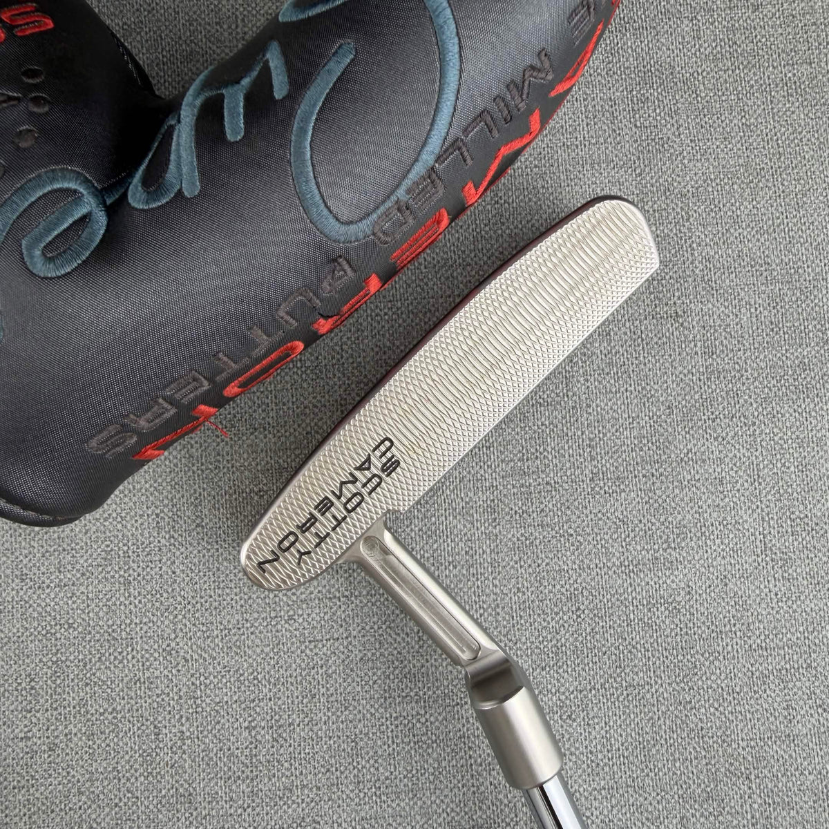 Scotty Cameron Super Select Newport Putter - 34 Inches / Scotty Cameron Grip