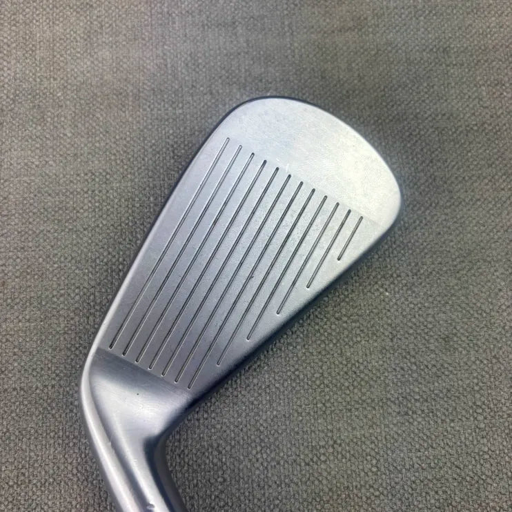 Taylormade P790 Udi 2 Iron - 18 Degrees / Stiff Flex