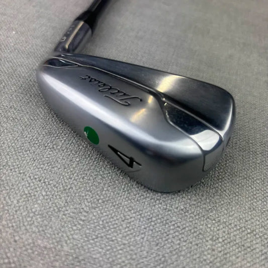 Titleist U500 4 Iron - Stiff Flex / 21 Degree