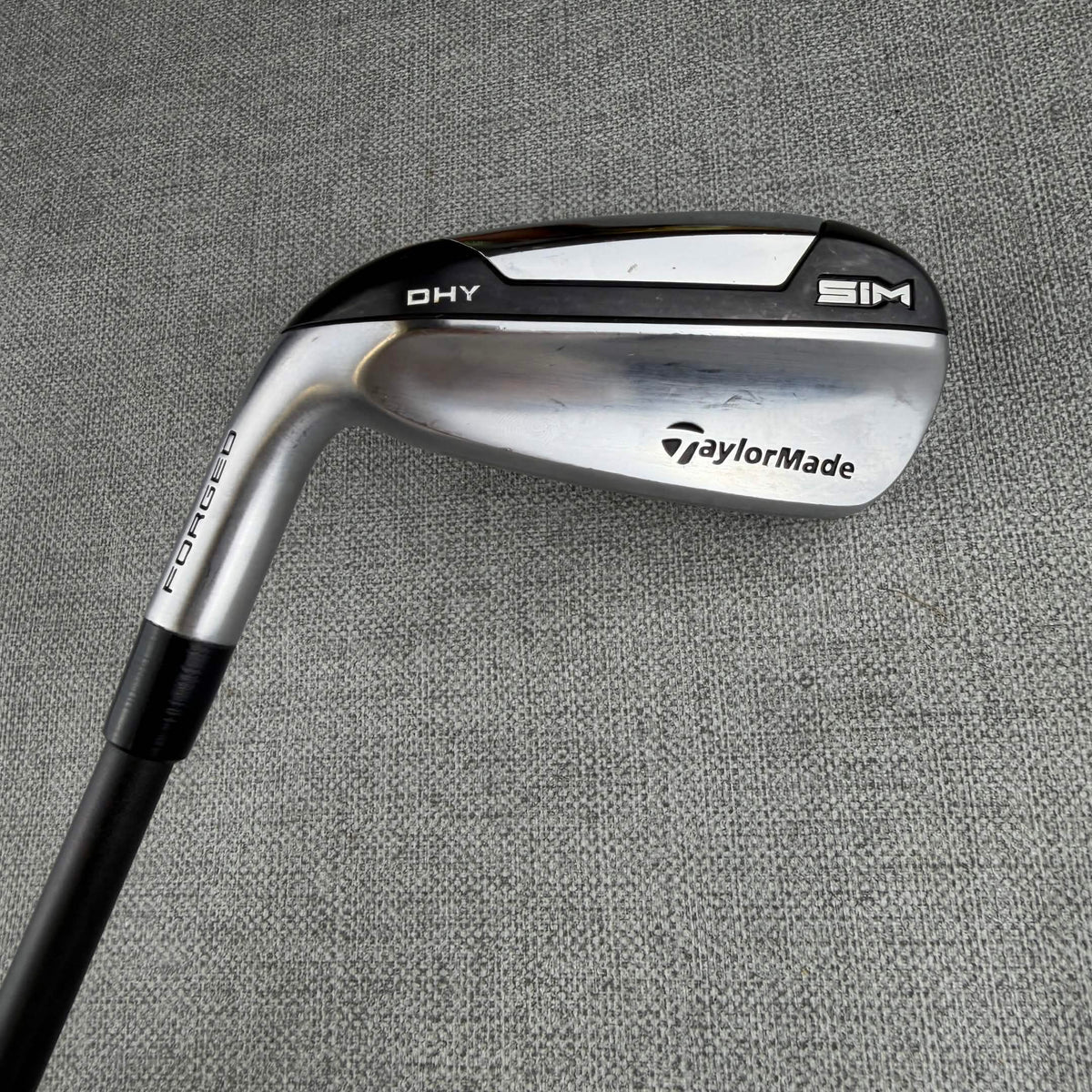 Taylormade SIM SHY Hybrid - Stiff Flex / 22 Degree