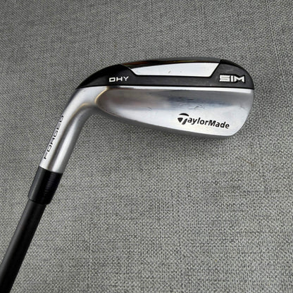Taylormade SIM SHY Hybrid - Stiff Flex / 22 Degree