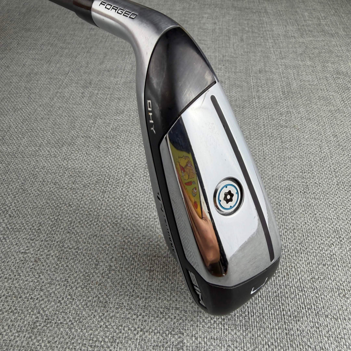 Taylormade SIM SHY Hybrid - Stiff Flex / 22 Degree