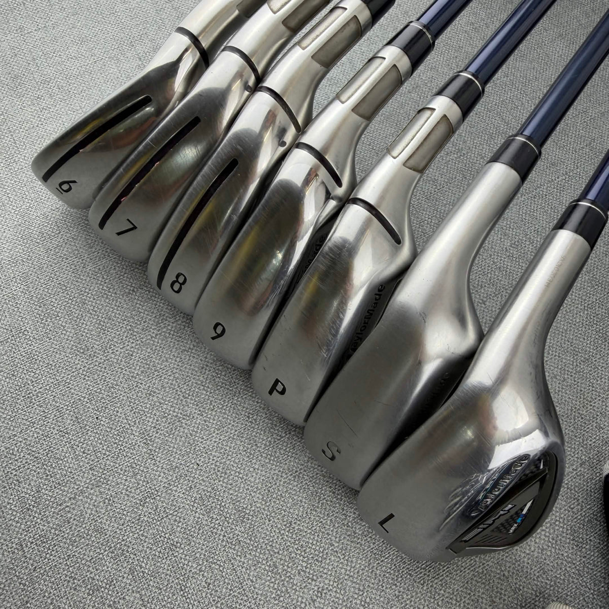 Taylormade  SIM2 MAX Irons - Senior Flex / 6-LW