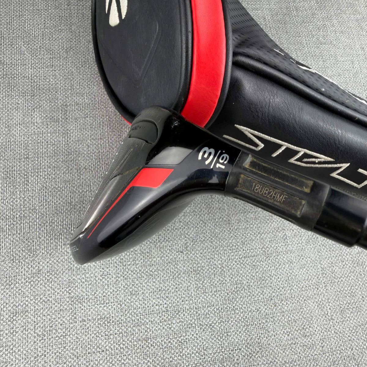 Taylormade  Stealth Hybrid - Stiff Flex / 19 Degree