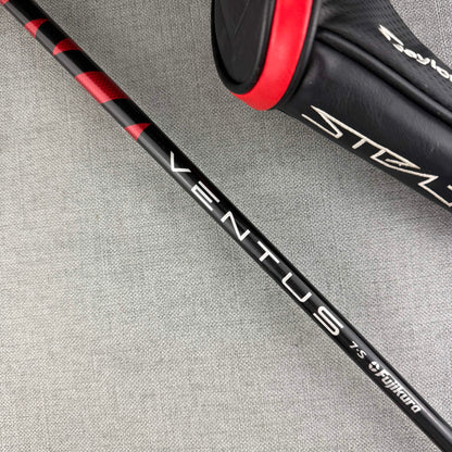 Taylormade  Stealth Hybrid - Stiff Flex / 19 Degree