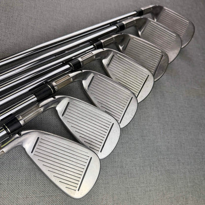 Taylormade  M4 Irons - Regular  Flex / 4-PW