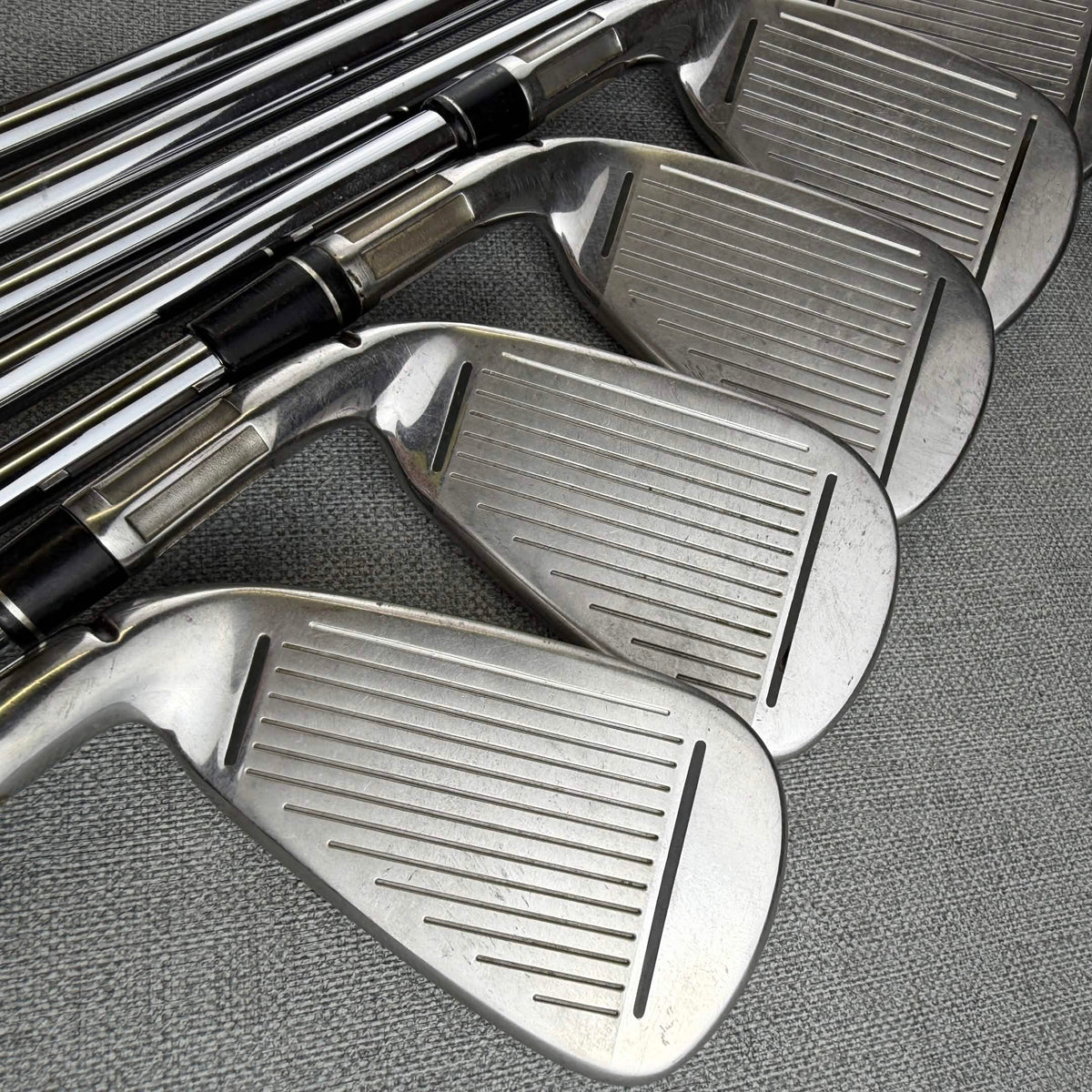 Taylormade  M4 Irons - Regular  Flex / 4-PW