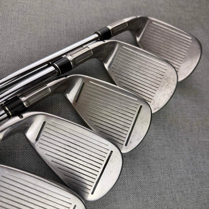 Taylormade  M4 Irons - Regular  Flex / 4-PW