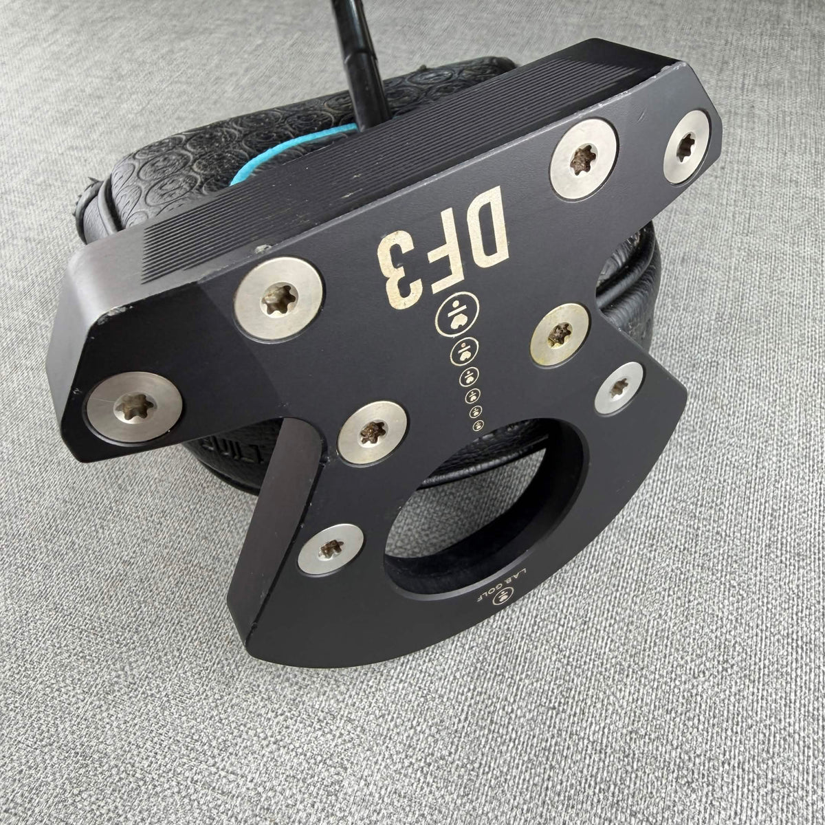 L.A.B. Golf DF3 Putter - 33.5 Inches / L.A.B. Golf Press Pistol 2 Grip