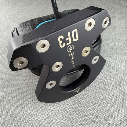L.A.B. Golf DF3 Putter - 33.5 Inches / L.A.B. Golf Press Pistol 2 Grip