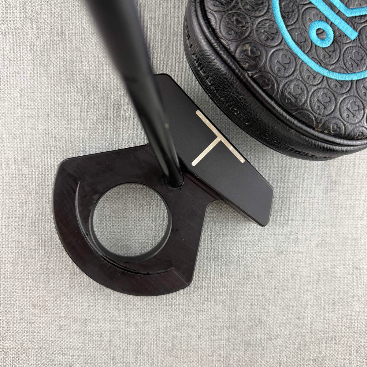 L.A.B. Golf DF3 Putter - 33.5 Inches / L.A.B. Golf Press Pistol 2 Grip