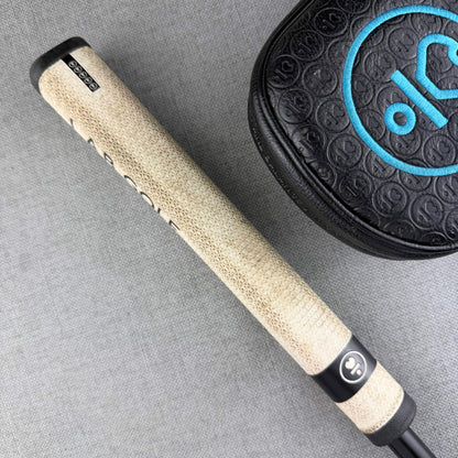 L.A.B. Golf DF3 Putter - 33.5 Inches / L.A.B. Golf Press Pistol 2 Grip