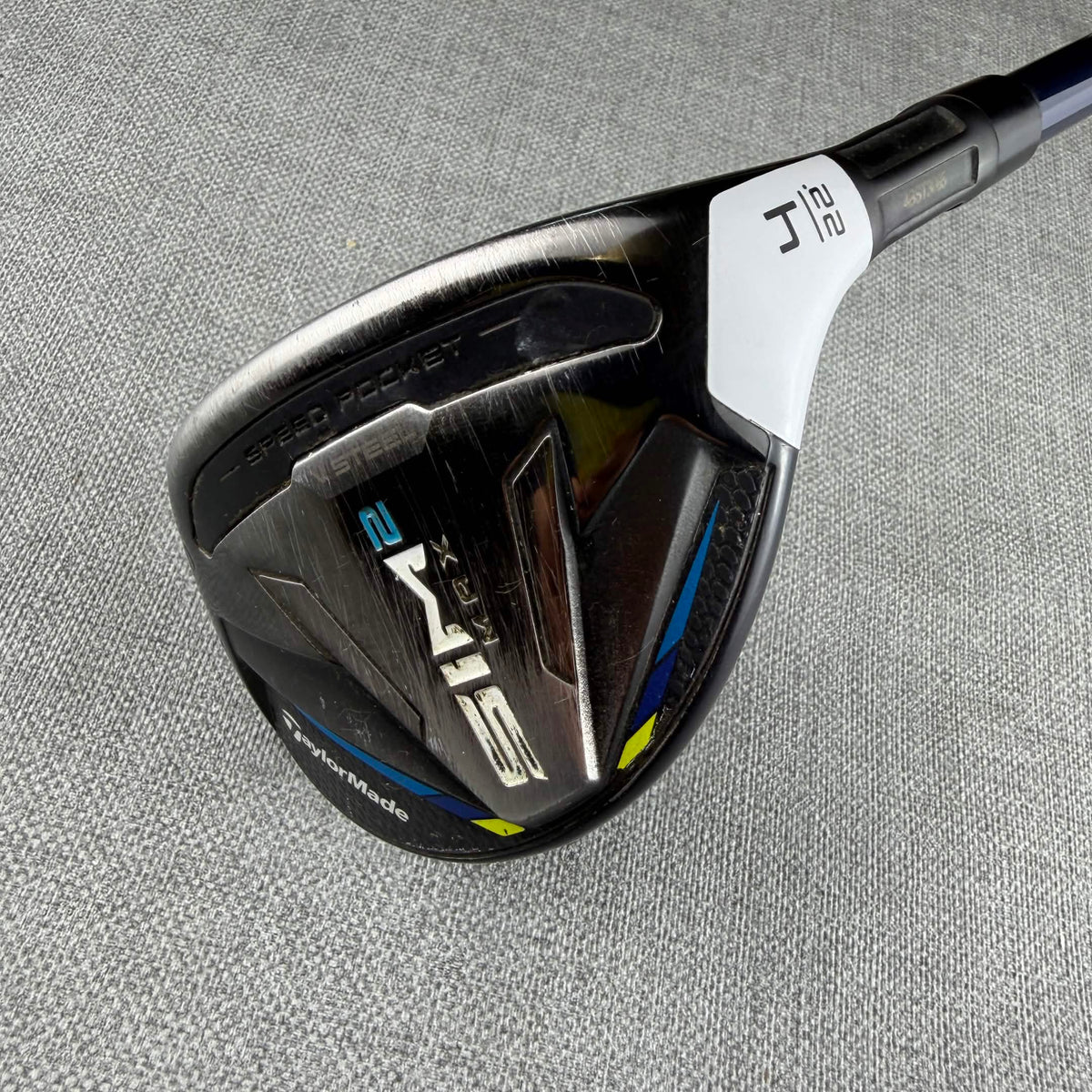 Taylormade SIM2 MAX Hybrid - Stiff Flex / 22 Degree