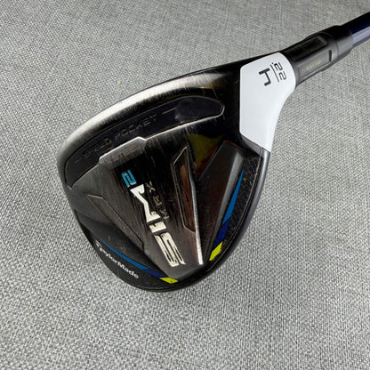Taylormade SIM2 MAX Hybrid - Stiff Flex / 22 Degree