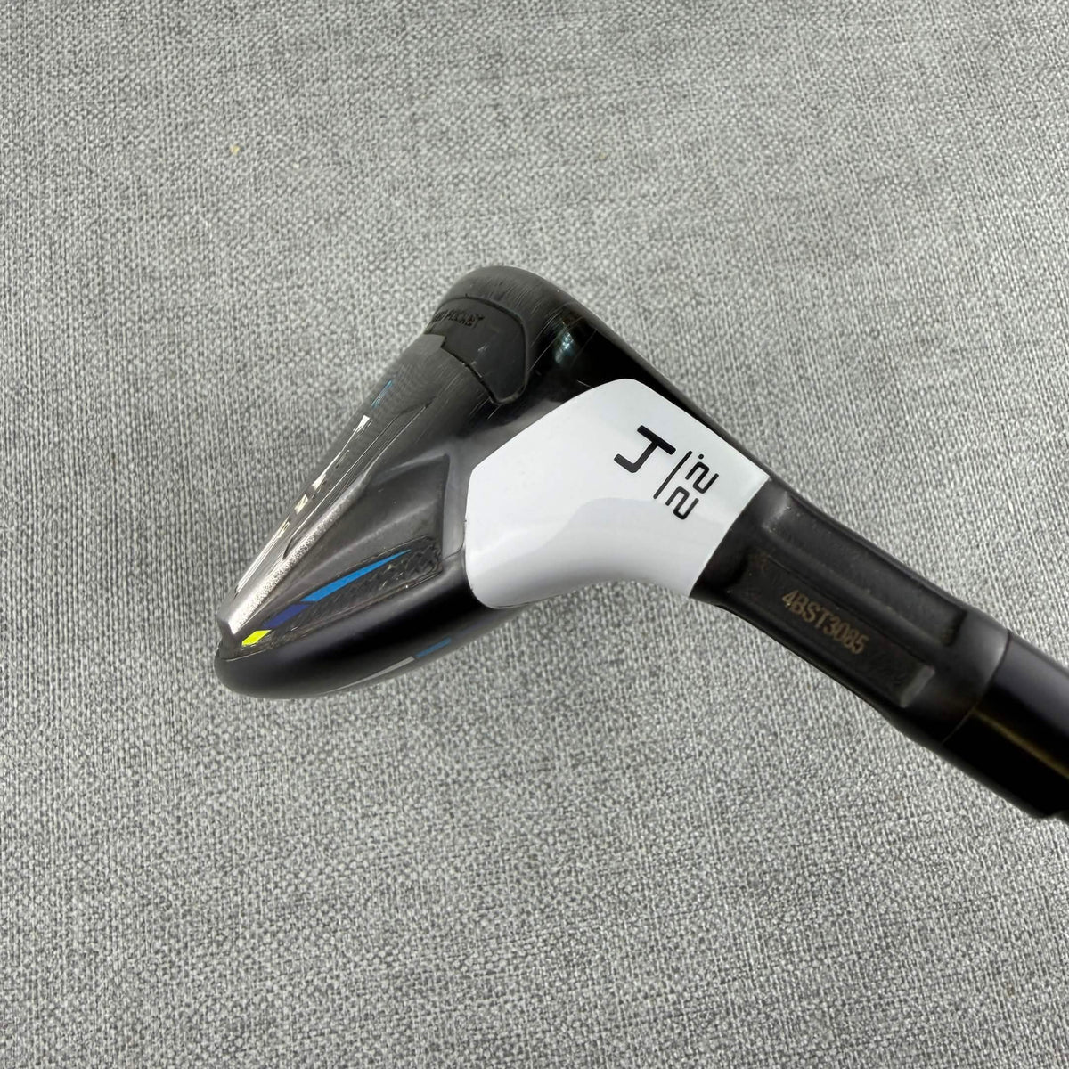 Taylormade SIM2 MAX Hybrid - Stiff Flex / 22 Degree