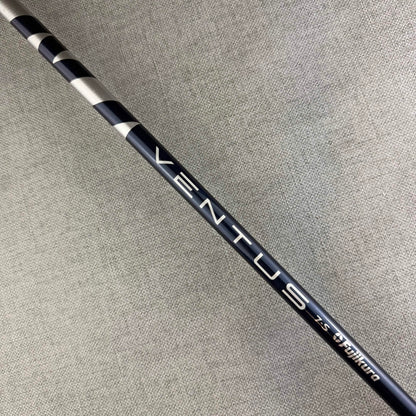 Taylormade SIM2 MAX Hybrid - Stiff Flex / 22 Degree