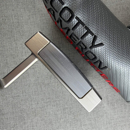 Scotty Cameron Select Fastback2 Putter - 34 Inches / Scotty Cameron Studio Design Grip