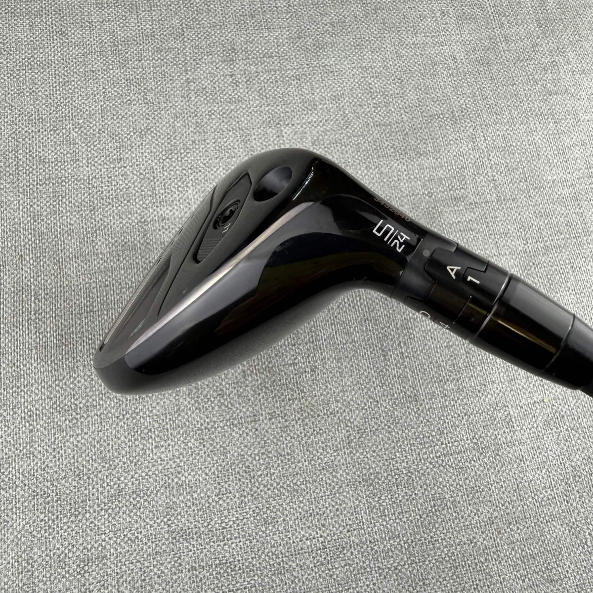 Titleist GT2 Hybrid - Regular Flex / 24 Degree