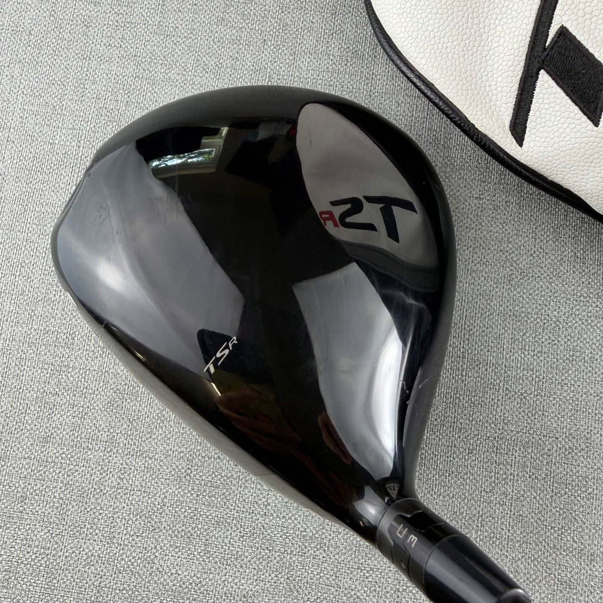Titleist TSR2 Driver - Regular Flex 55g / 10 Degree