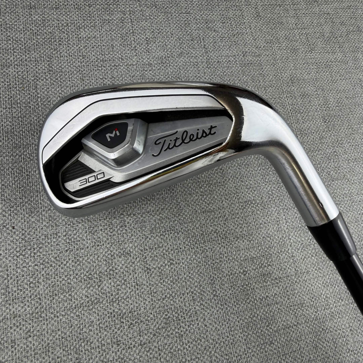 Titleist T300 7 Iron - Regular Flex 60g