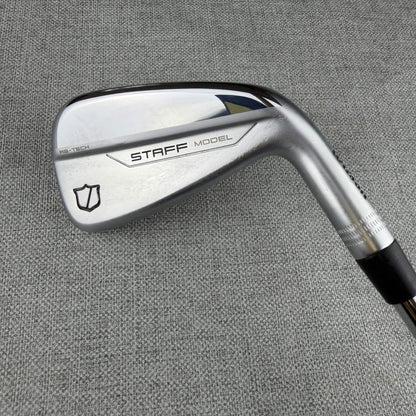 Wilson Staff Model Hybrid - Extra Stiff  Flex / 18 Degree