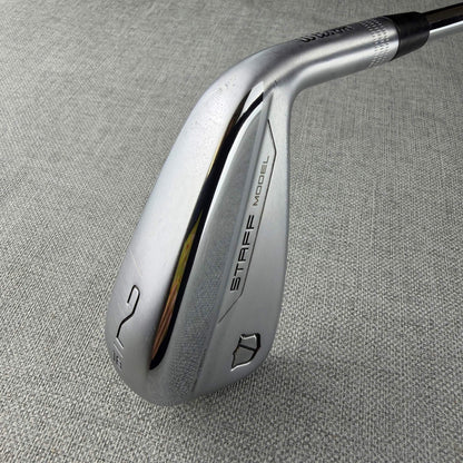Wilson Staff Model Hybrid - Extra Stiff  Flex / 18 Degree