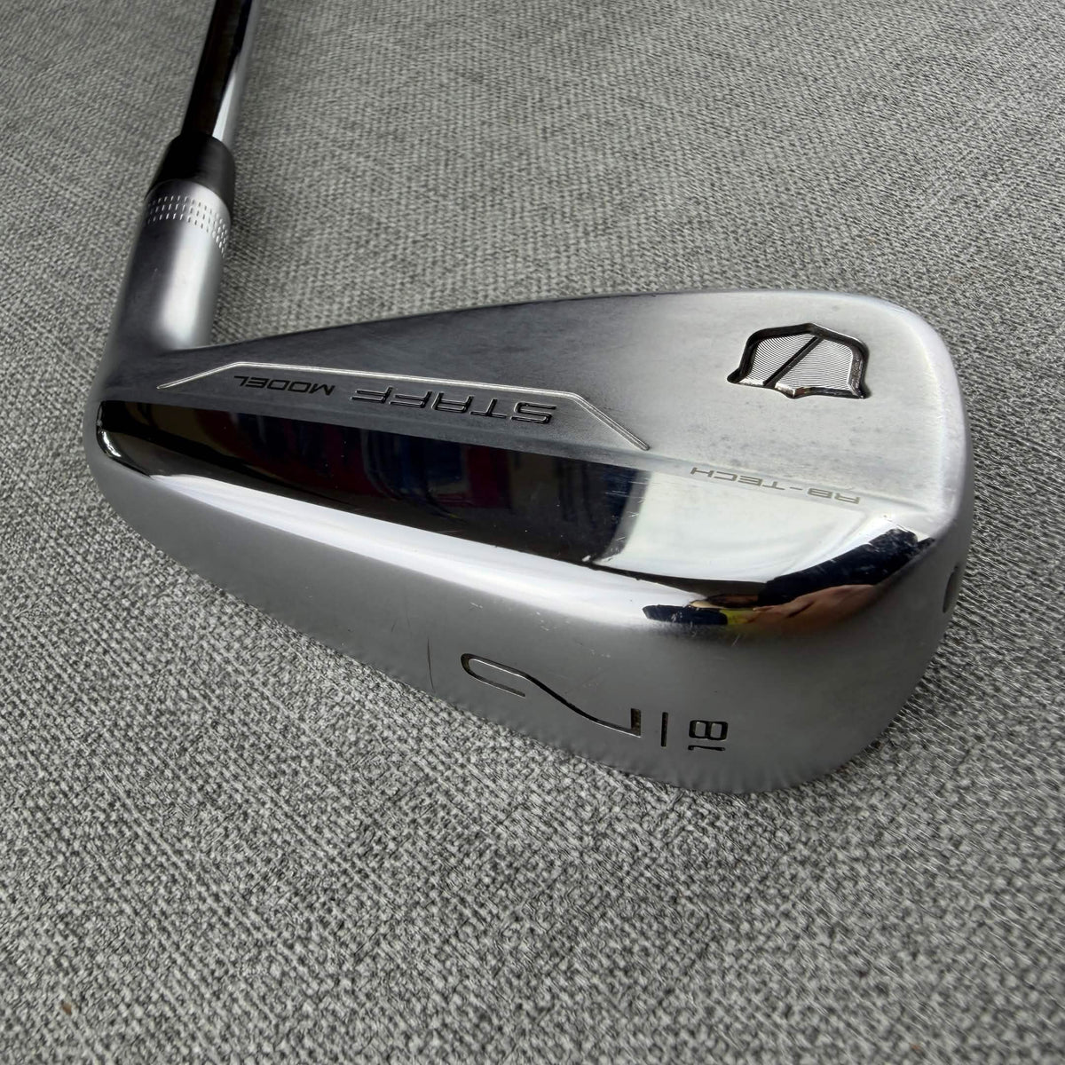 Wilson Staff Model Hybrid - Extra Stiff  Flex / 18 Degree