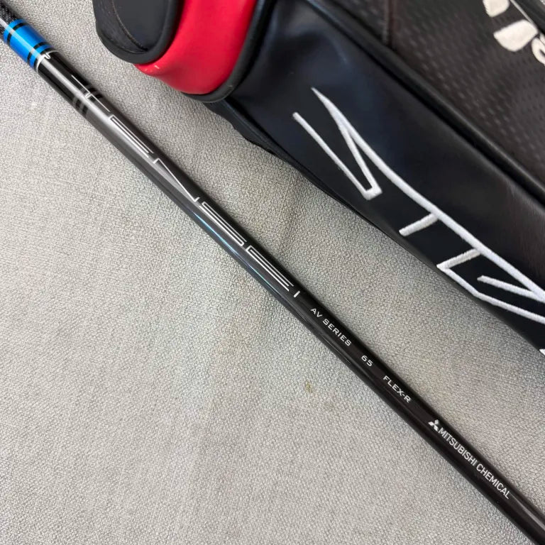 Taylormade Stealth Driver - Regular Flex / 10.5 Degree
