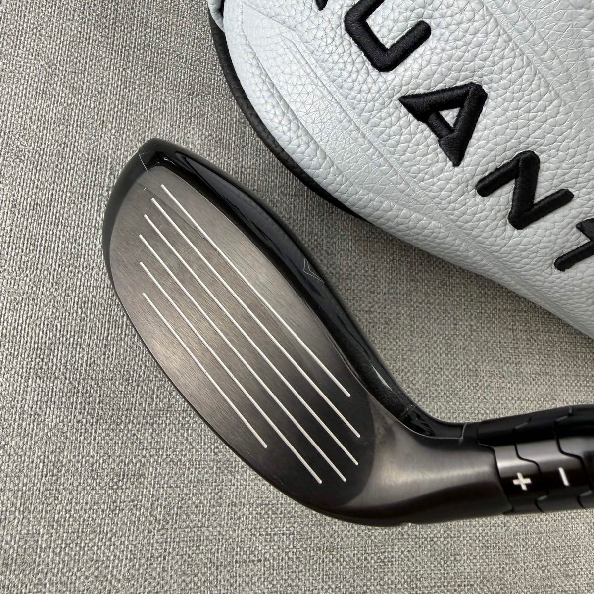 Callaway Quantum MAX Hybrid - Regular Flex / 24 Degree