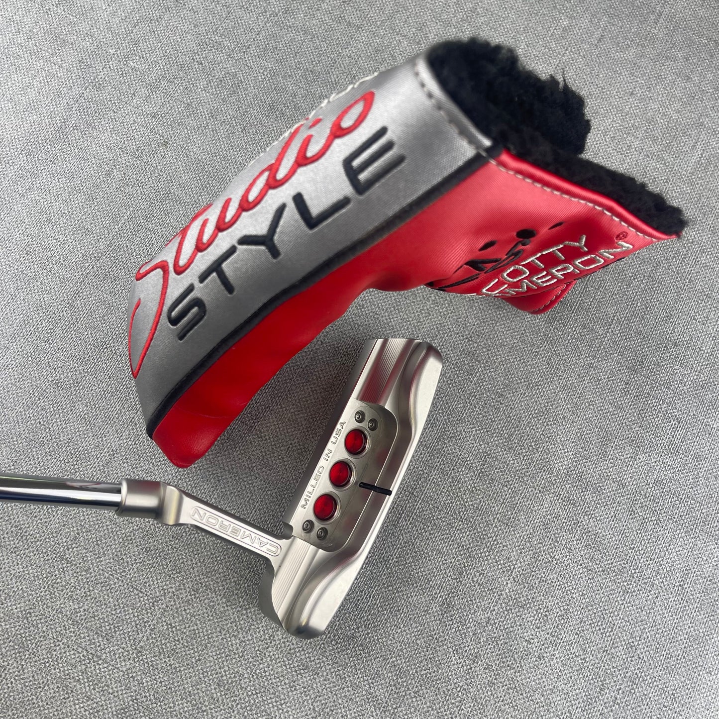 Scotty Cameron Studio Style Newport Putter - 34 Inches / Scotty Cameron Grip