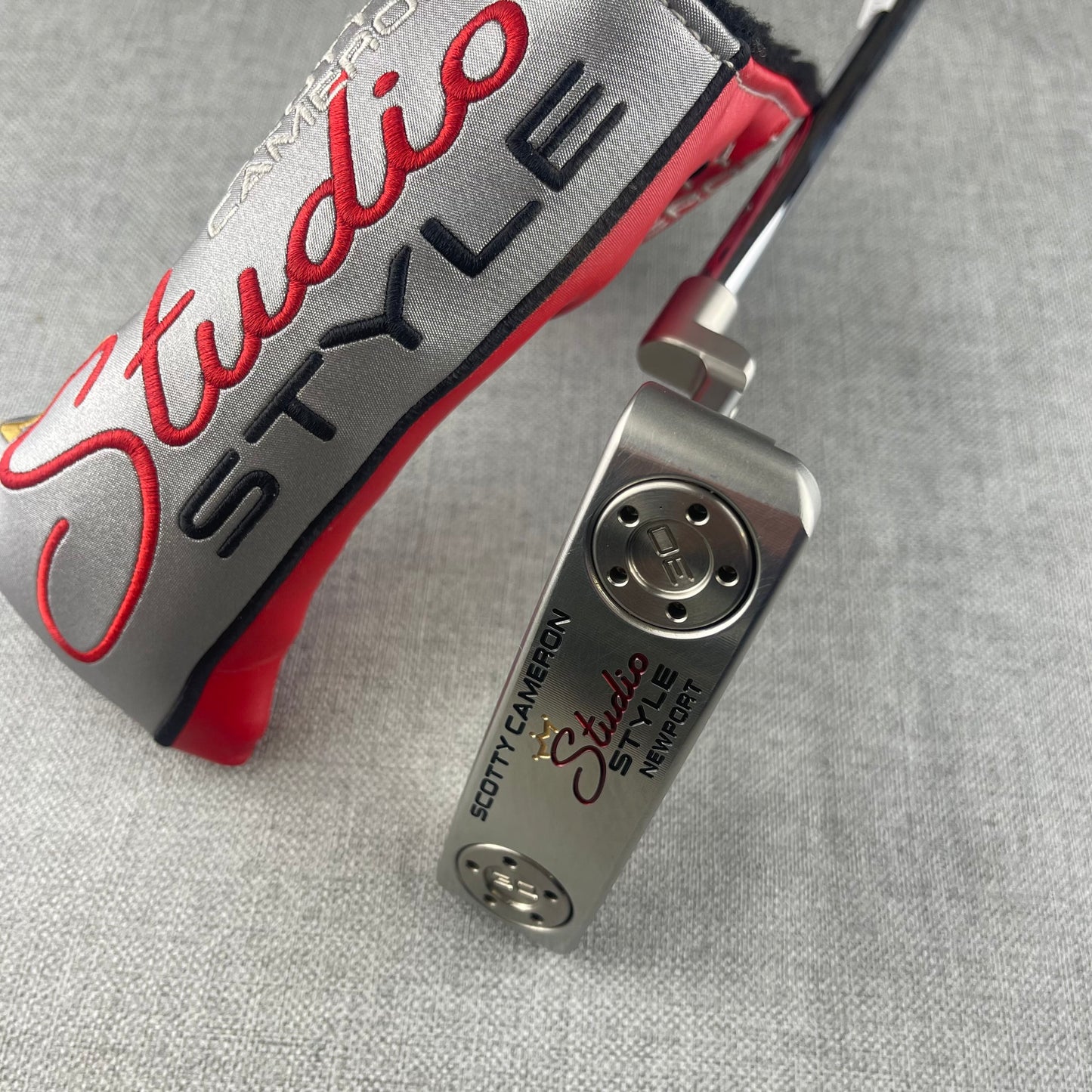 Scotty Cameron Studio Style Newport Putter - 34 Inches / Scotty Cameron Grip