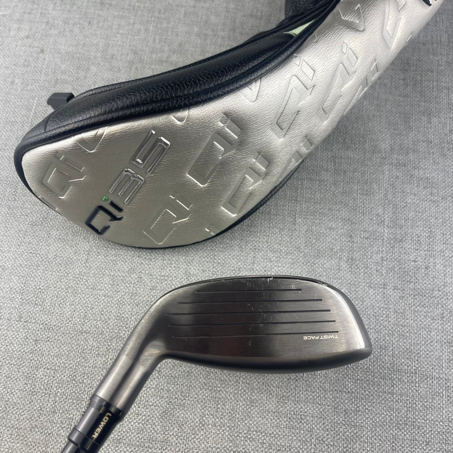 Taylormade Qi35  Hybrid - X Flex / 22 Degree