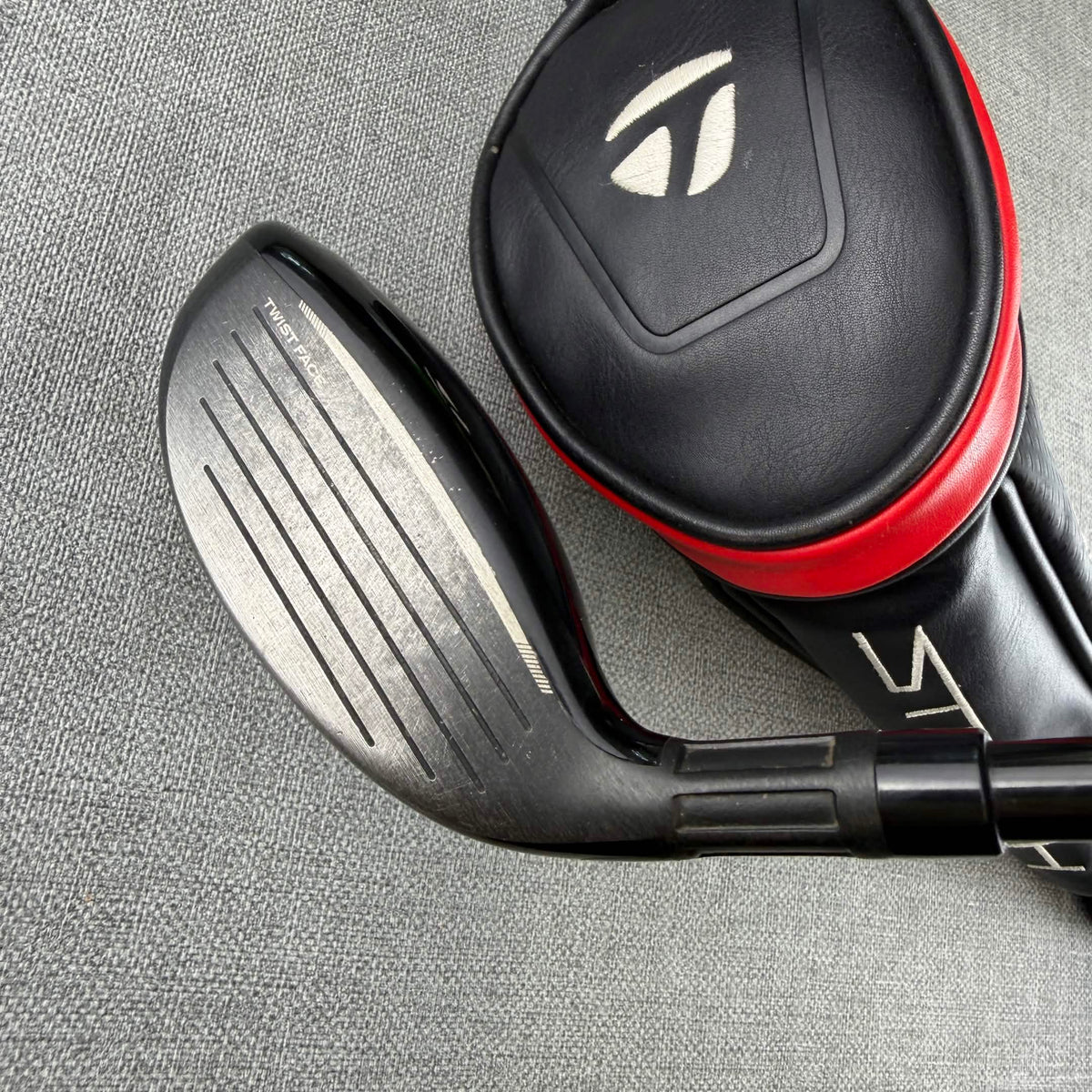 Taylormade Stealth Hybrid - Stiff Flex / 19 Degree
