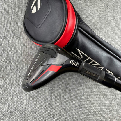 Taylormade Stealth Hybrid - Stiff Flex / 19 Degree