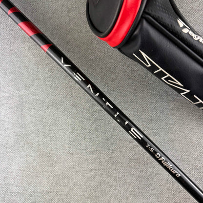 Taylormade Stealth Hybrid - Stiff Flex / 19 Degree