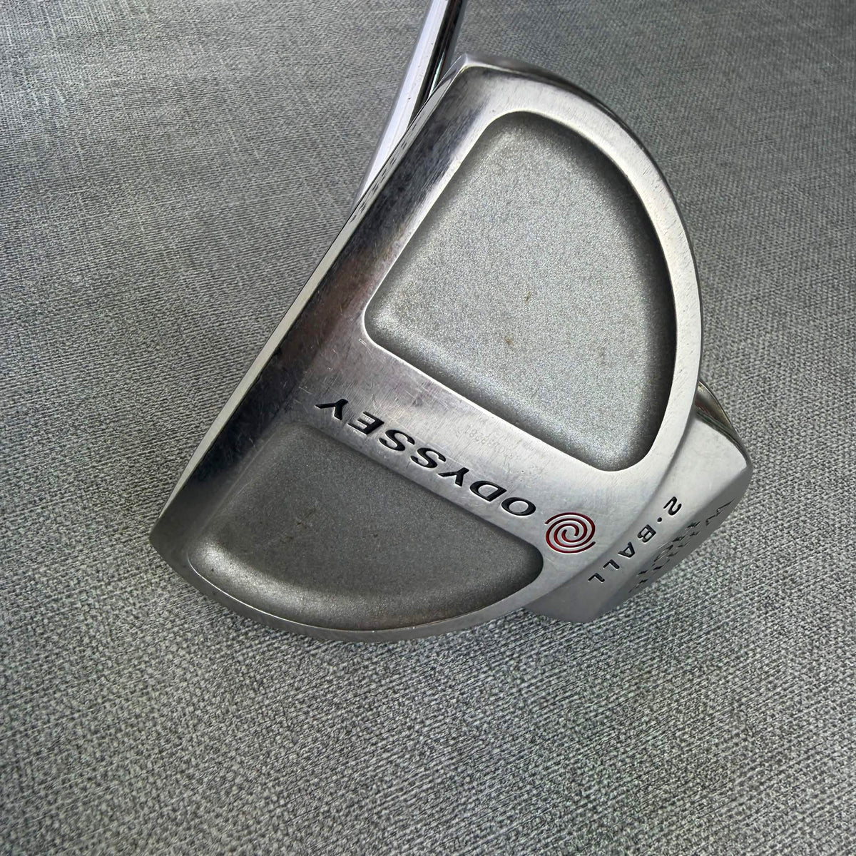 Odyssey White Hot 2-Ball Putter - 35 Inches / Odyssey White Hot Grip