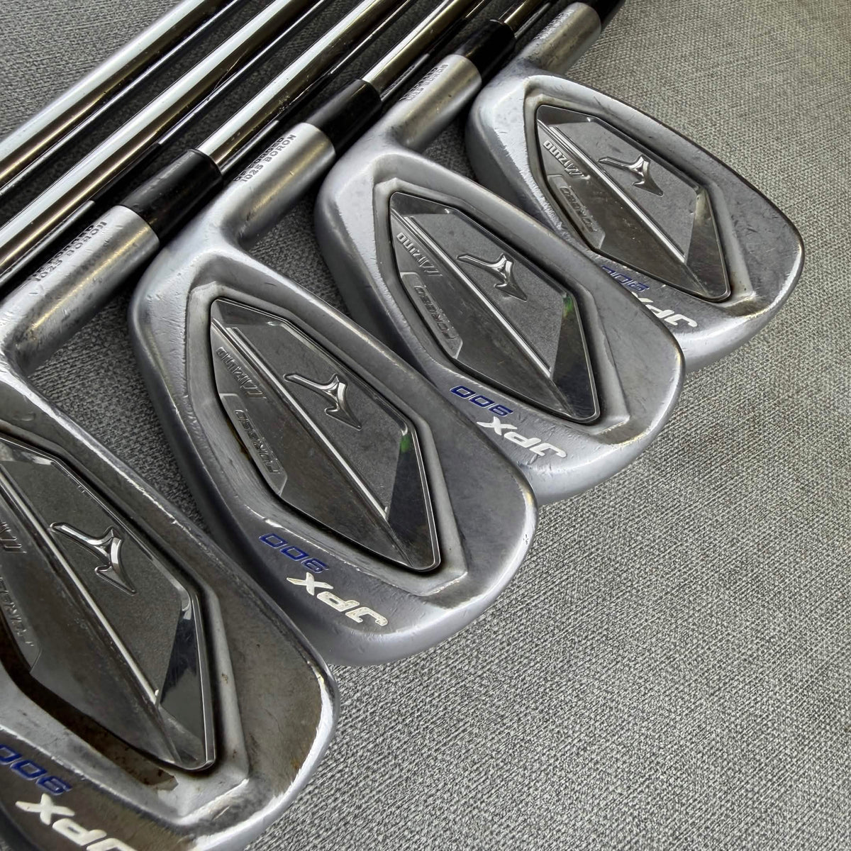 Mizuno JPX 900 Irons - Regular  Flex / 5-PW