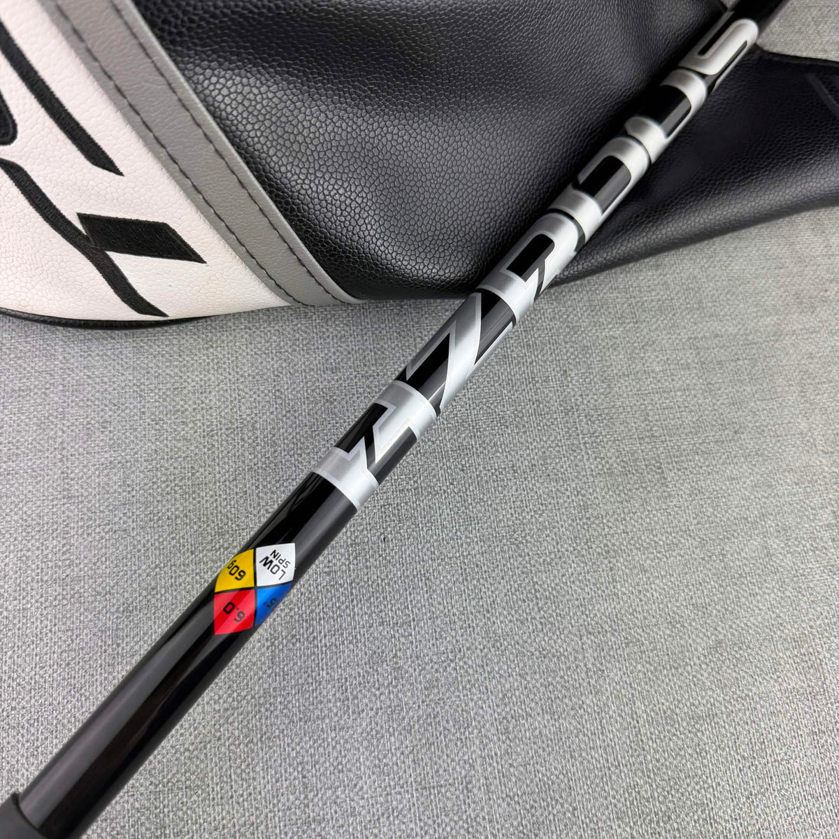 Titleist TSR2 Driver - Stiff Flex 60g / 8 Degree